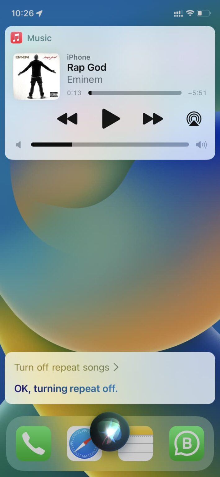 Siri: Wiederholen Sie eine Playlist bei Apple Music